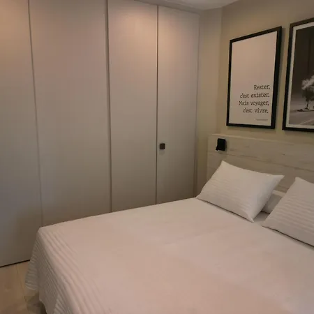 Turistics Cardona, Magi Apartment *