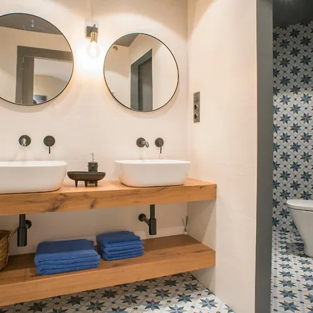 Turistics Cardona, Magi Apartment