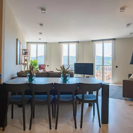 Magi, Turístics Apartamento
